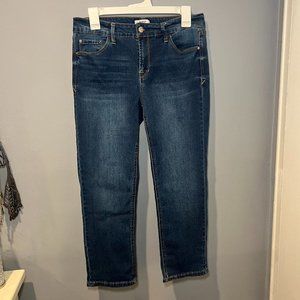 KENSIE CROPPED STRAIGHT LEG JEANS